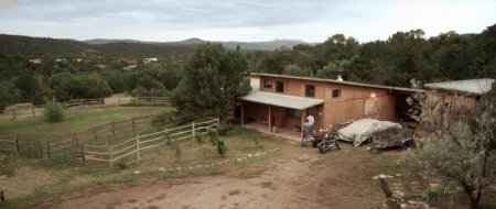 Бесценная (2016)