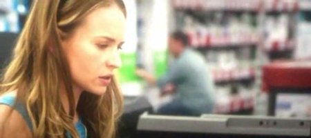 Космос между нами (2017) Космос между нами (2017)